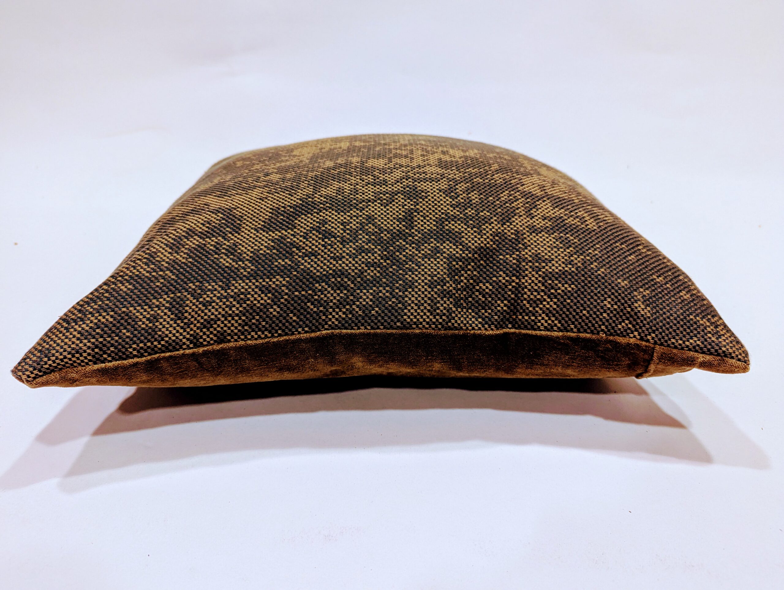 Organized Chaos Kussen